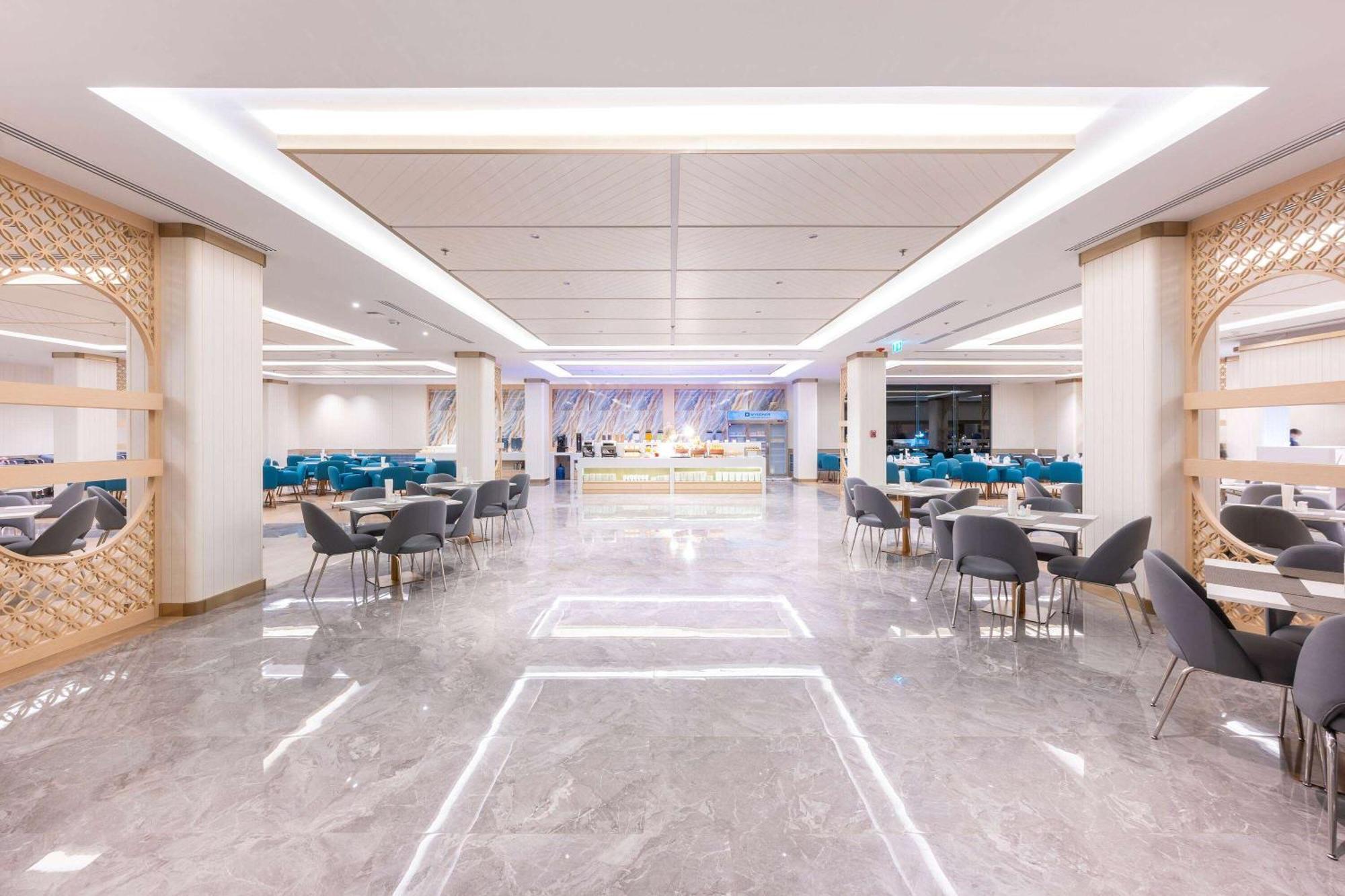 Отель Wyndham Jomtien Pattaya На Джомтьен Экстерьер фото