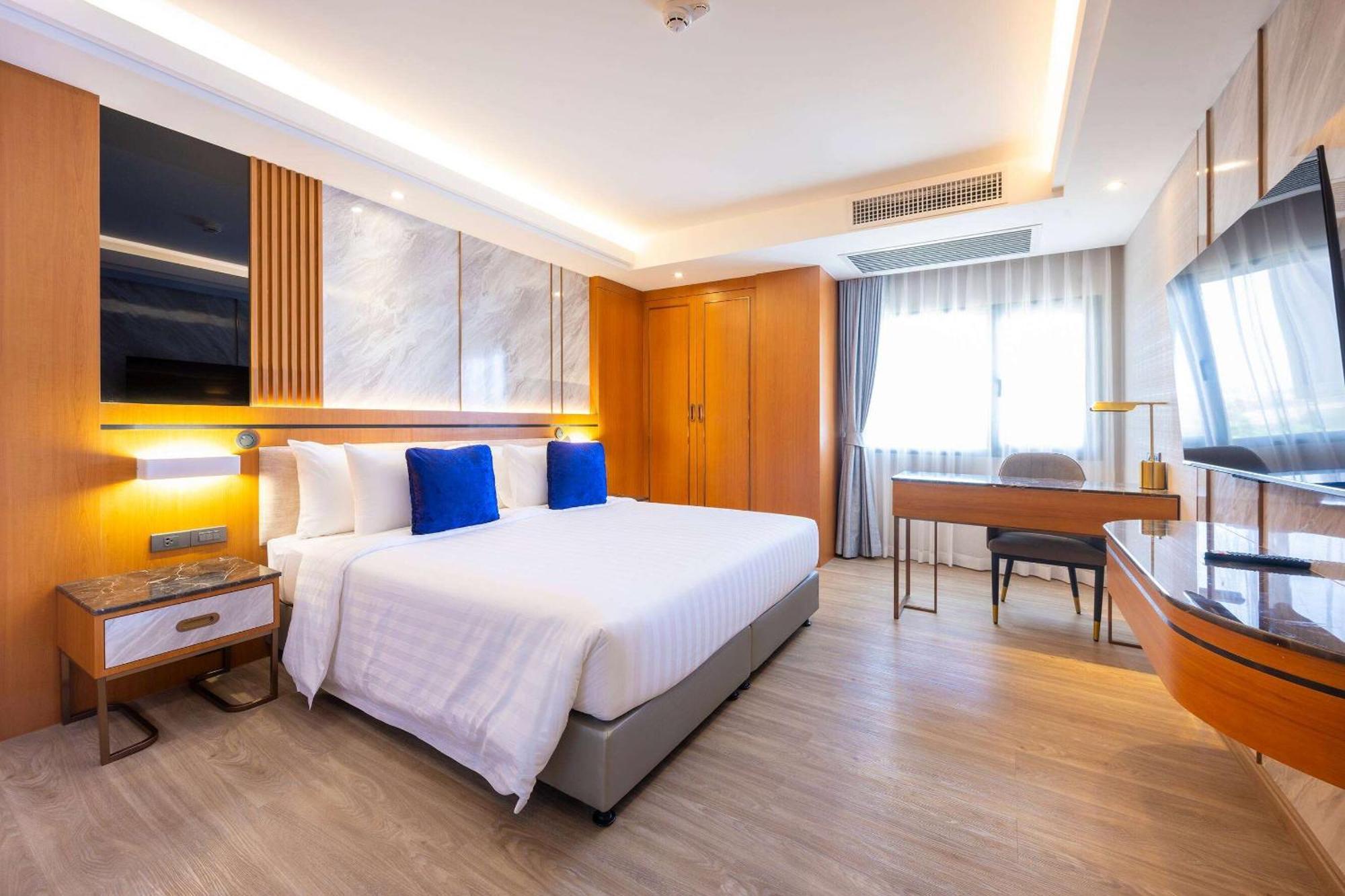 Отель Wyndham Jomtien Pattaya На Джомтьен Экстерьер фото