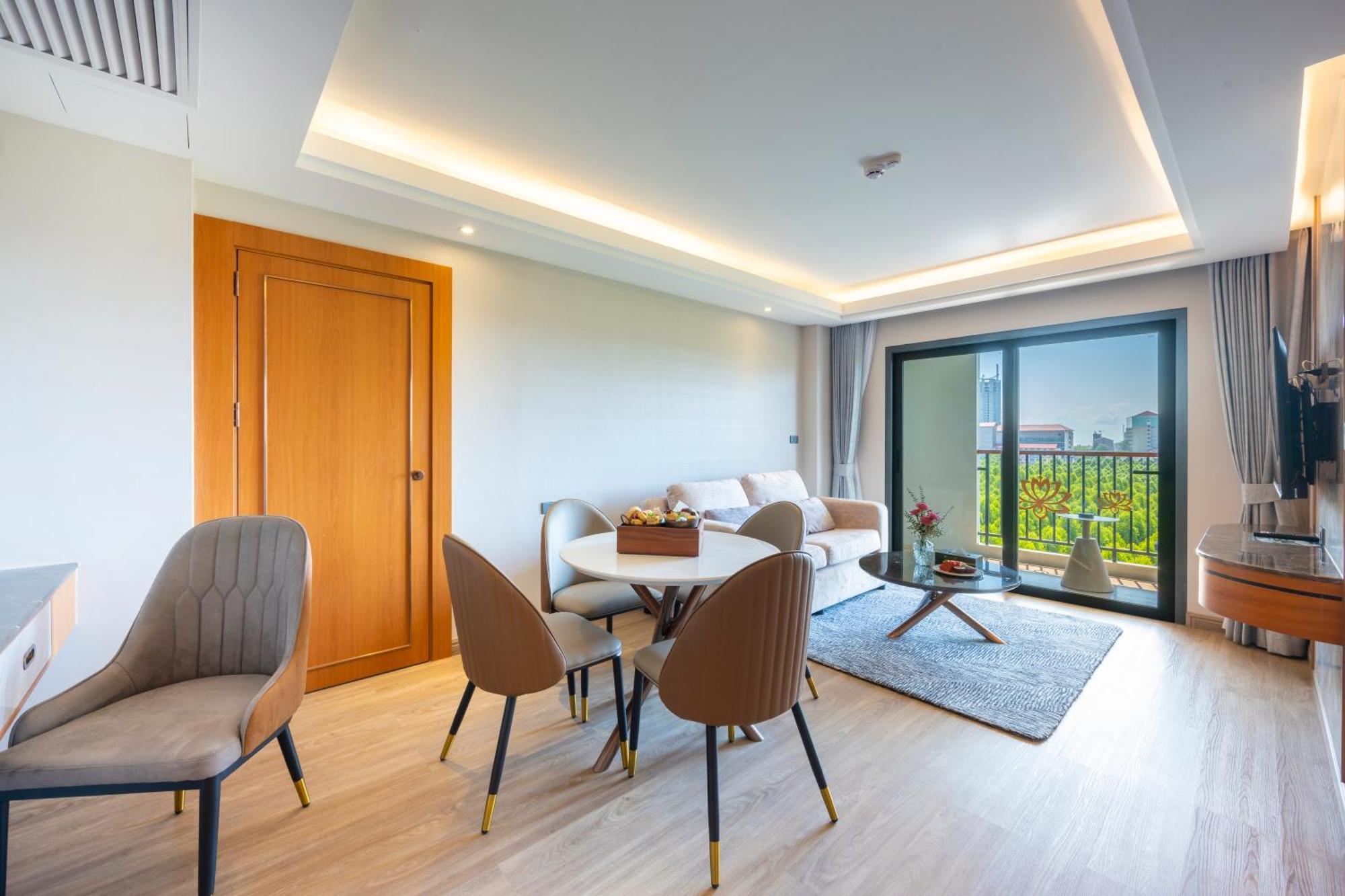 Отель Wyndham Jomtien Pattaya На Джомтьен Экстерьер фото