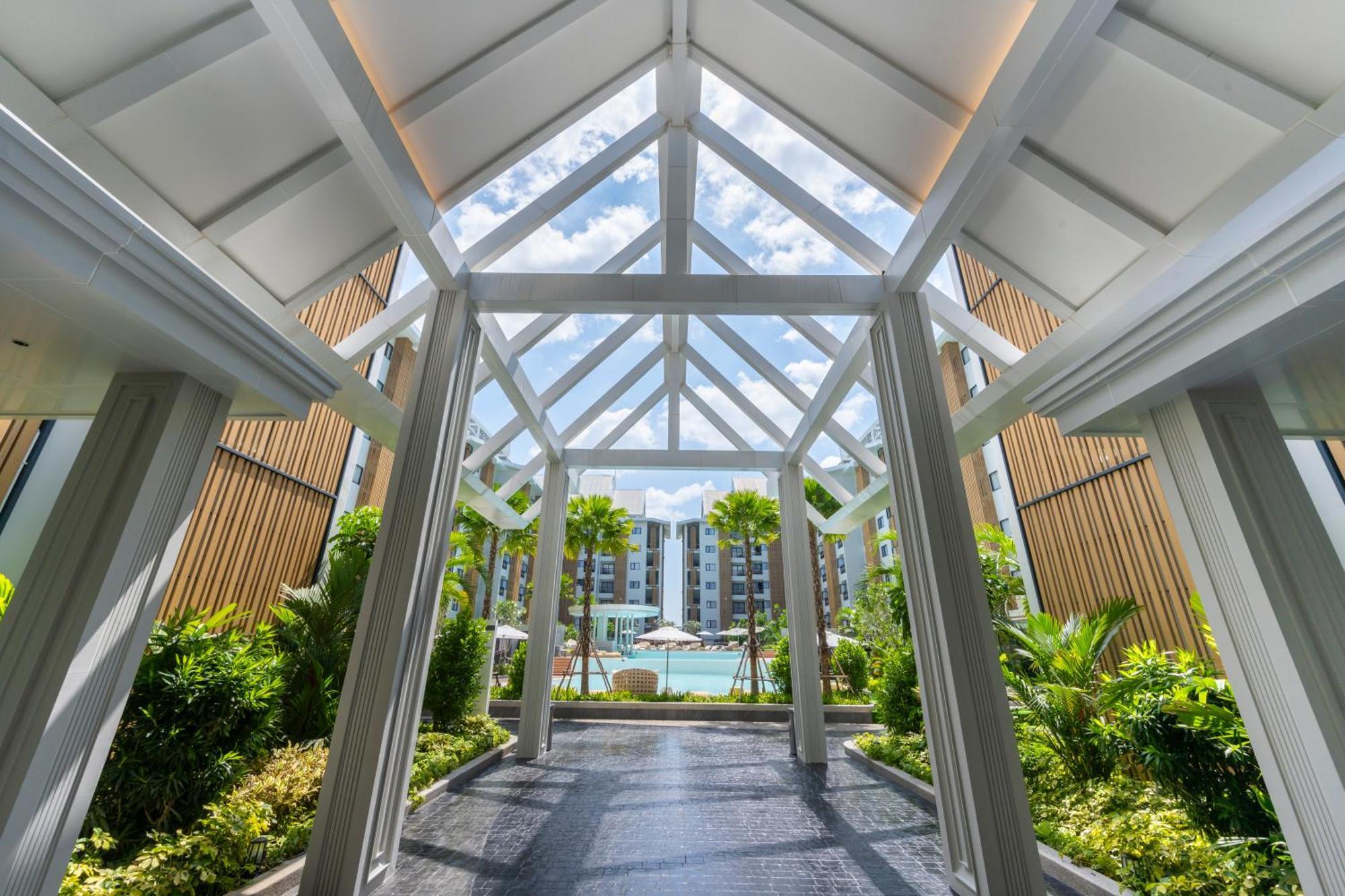 Отель Wyndham Jomtien Pattaya На Джомтьен Экстерьер фото