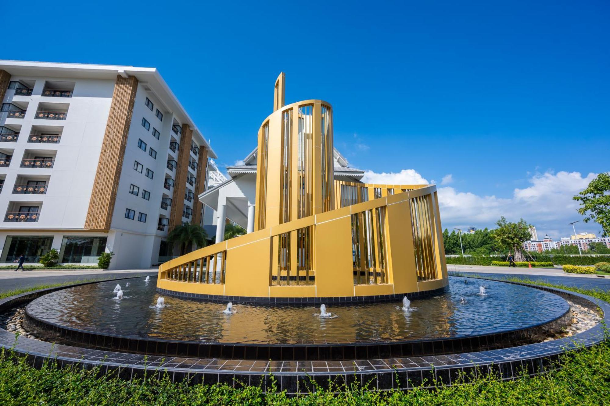 Отель Wyndham Jomtien Pattaya На Джомтьен Экстерьер фото